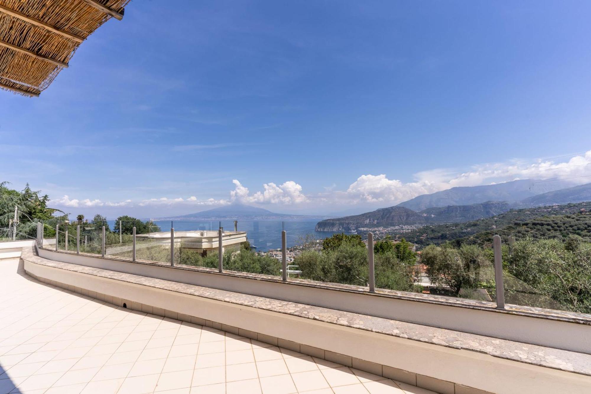 Villa Milena Modern Elegance Views And Guest Services ソレント エクステリア 写真